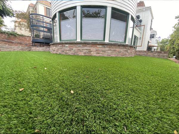 Residential artificial turf by SYNLawn