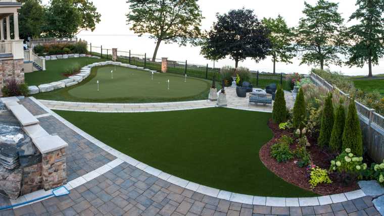 backyard-putting-green-synlawn