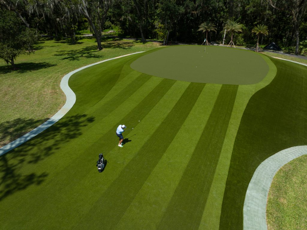 SYNLawn Golf custom Seattle putting green